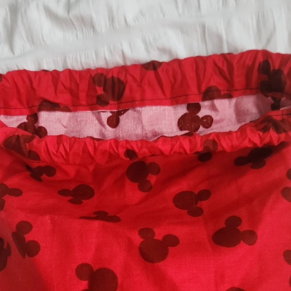 Red Drawstring Backpack with Black Pattern - Picture 5 of 5